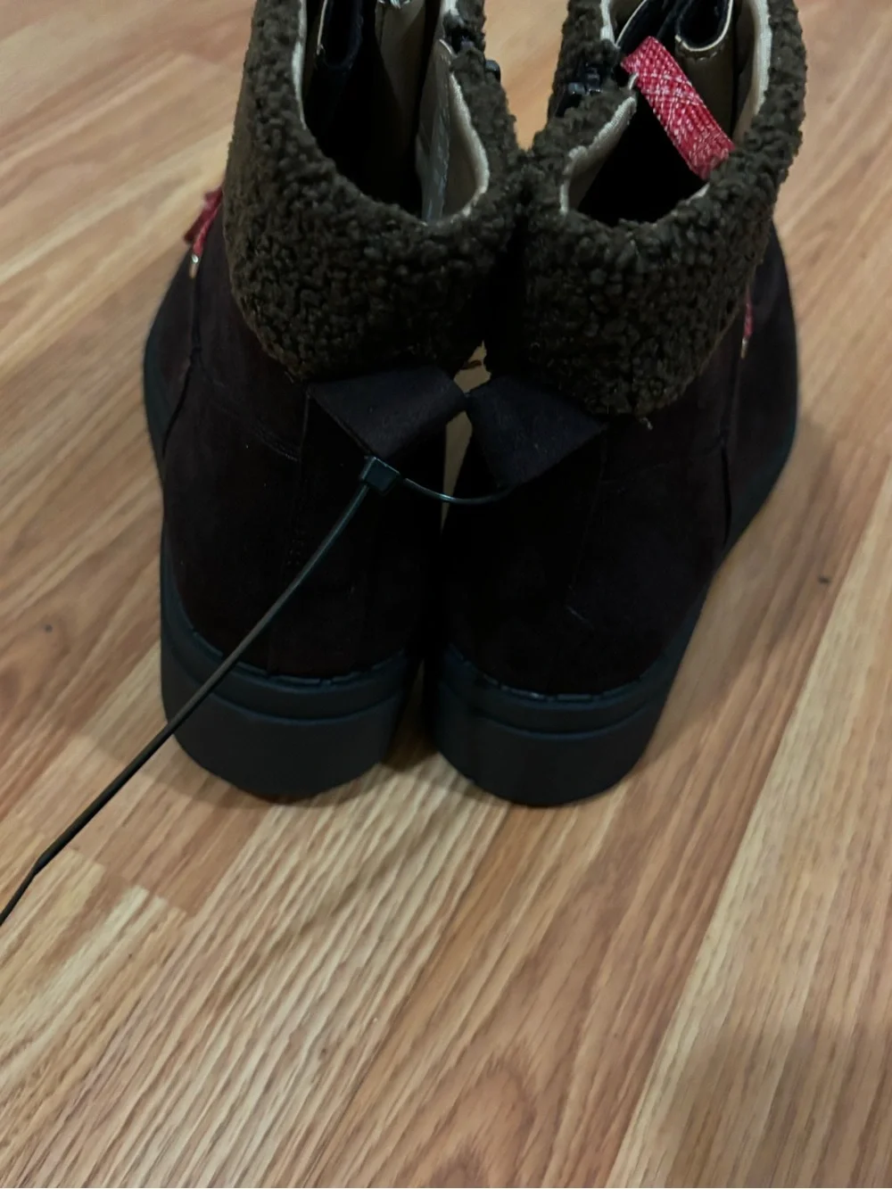 Life Stride Men's Dark Brown Ankle Boots with Red Laces